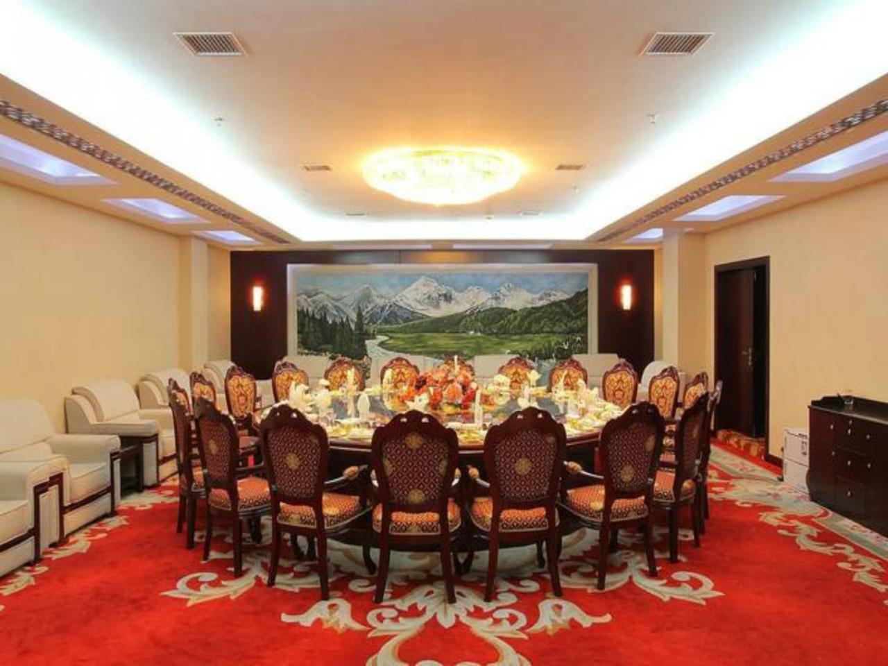 Grand Noble Hotel Цзіндечжень Екстер'єр фото