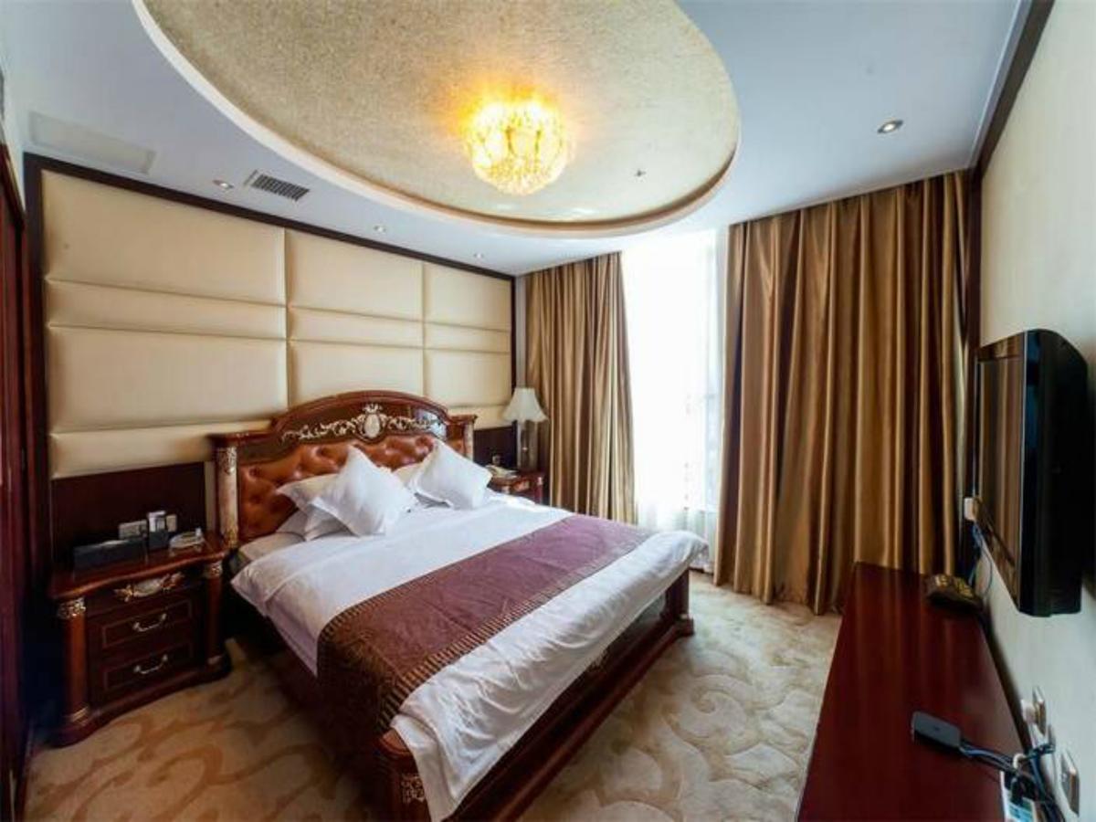 Grand Noble Hotel Цзіндечжень Екстер'єр фото